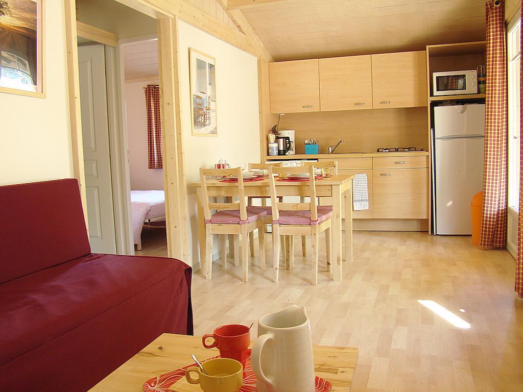 Etang Vallier Resort Brossac Номер фото